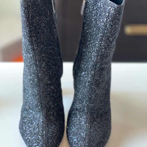Saint Laurent Ankle Boots - Picture 2 of 6